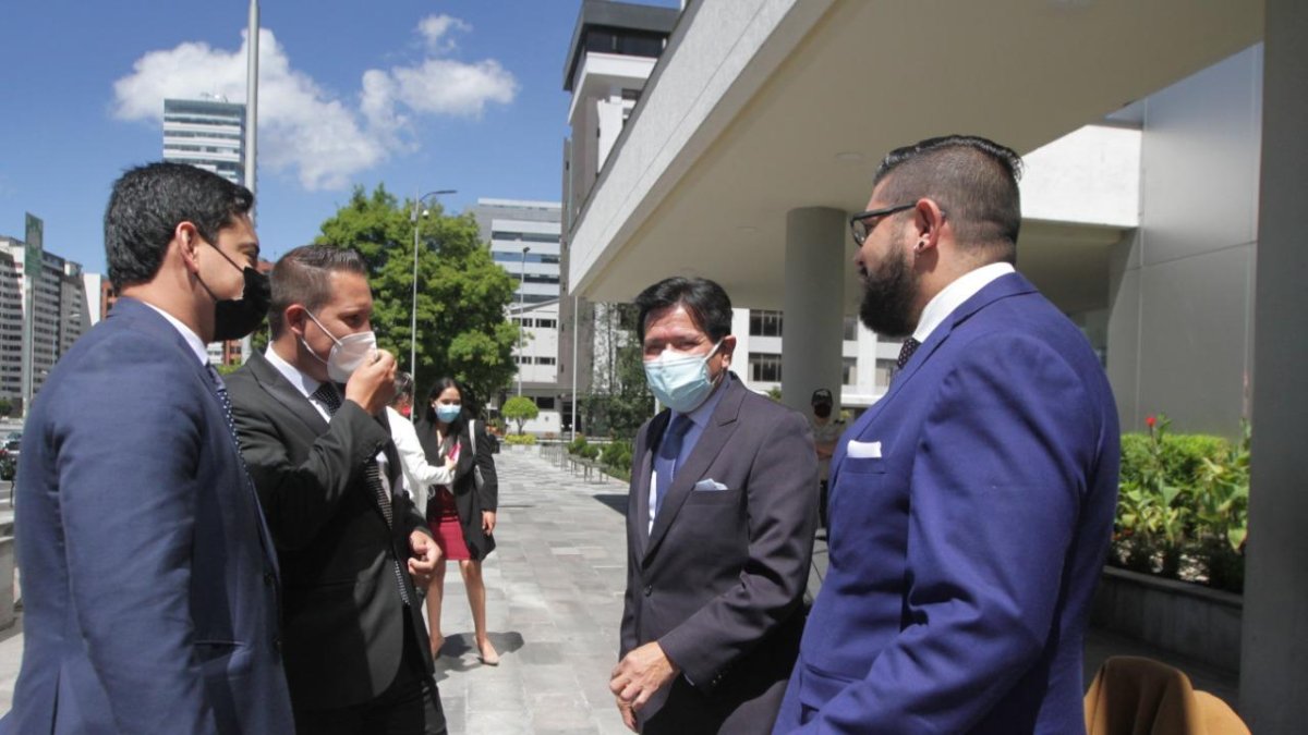 Defensa. Abogados del caso Bucaram, durante una de las audiencias en el Complejo Judicial Norte de Quito.