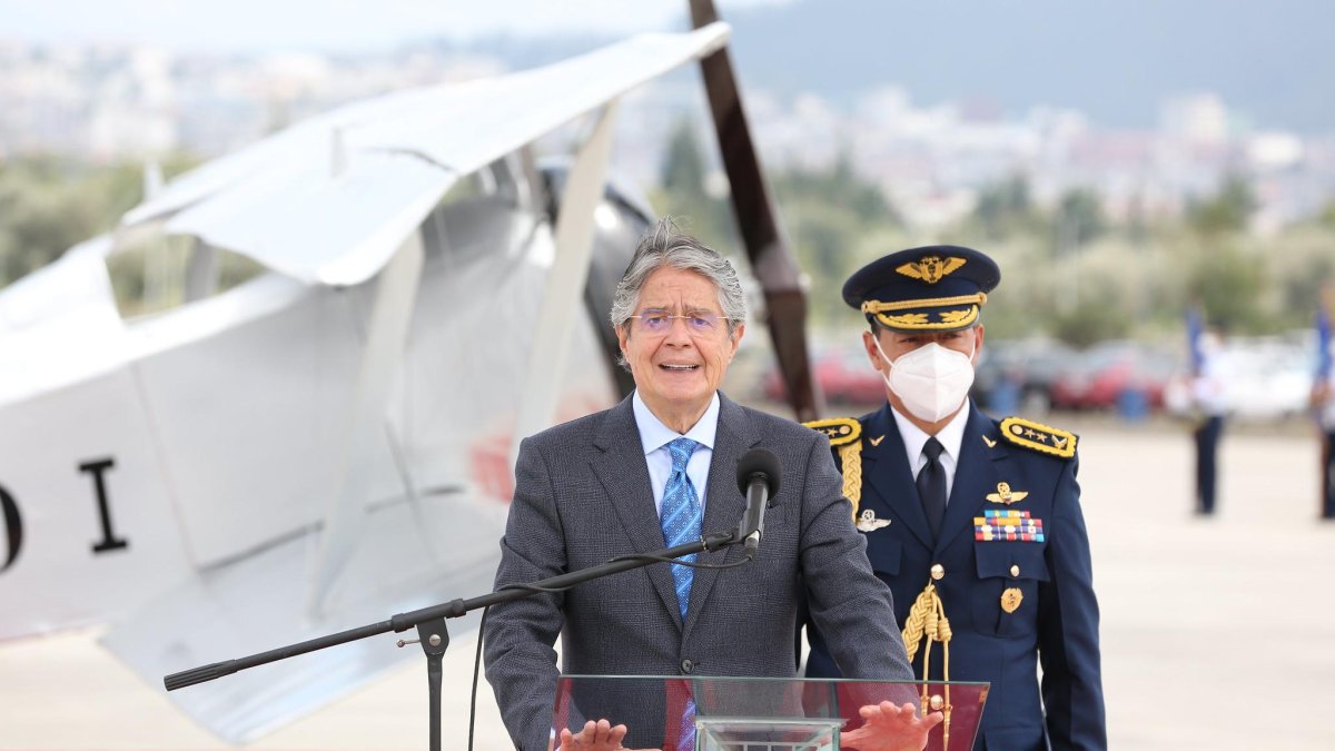 El presidente Guillermo Lasso, participó en la ceremonia conmemorativa por los 101 años de creación de la FAE.