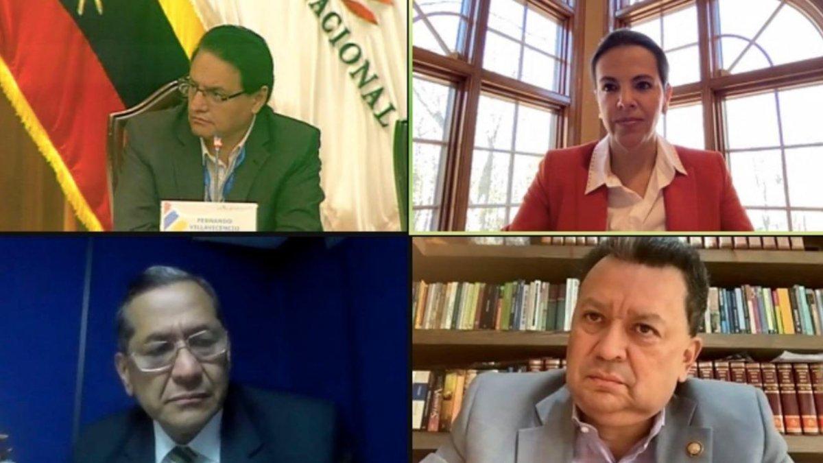 Trámite. Romo se conectó por plataformas digitales desde Estados Unidos, país en el que dijo está residiendo.