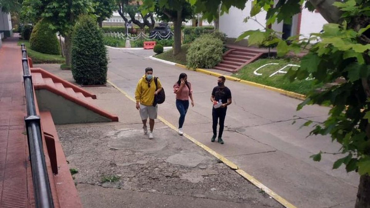 Excarcelación. Lilia Yunda colocó en su red social una foto de su sobrino Sebastián que dijo había sido liberado en Argentina.