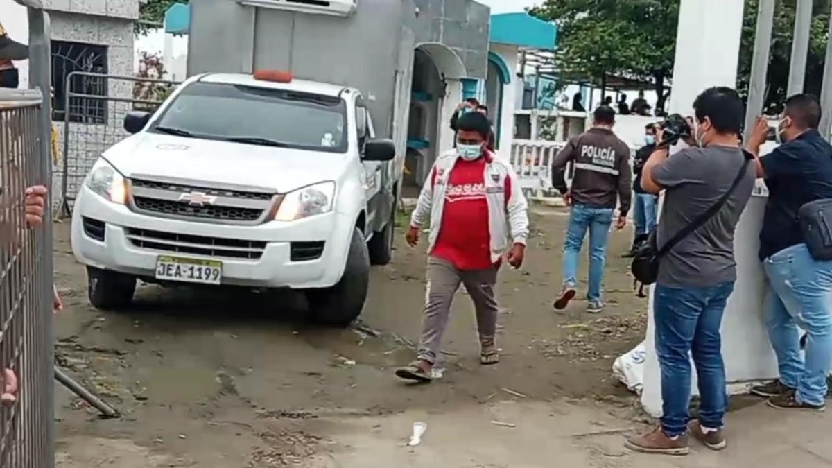 La diligencia se hizo la mañana de este 22 de diciembre en el cementerio de Pedernales, Manabí.