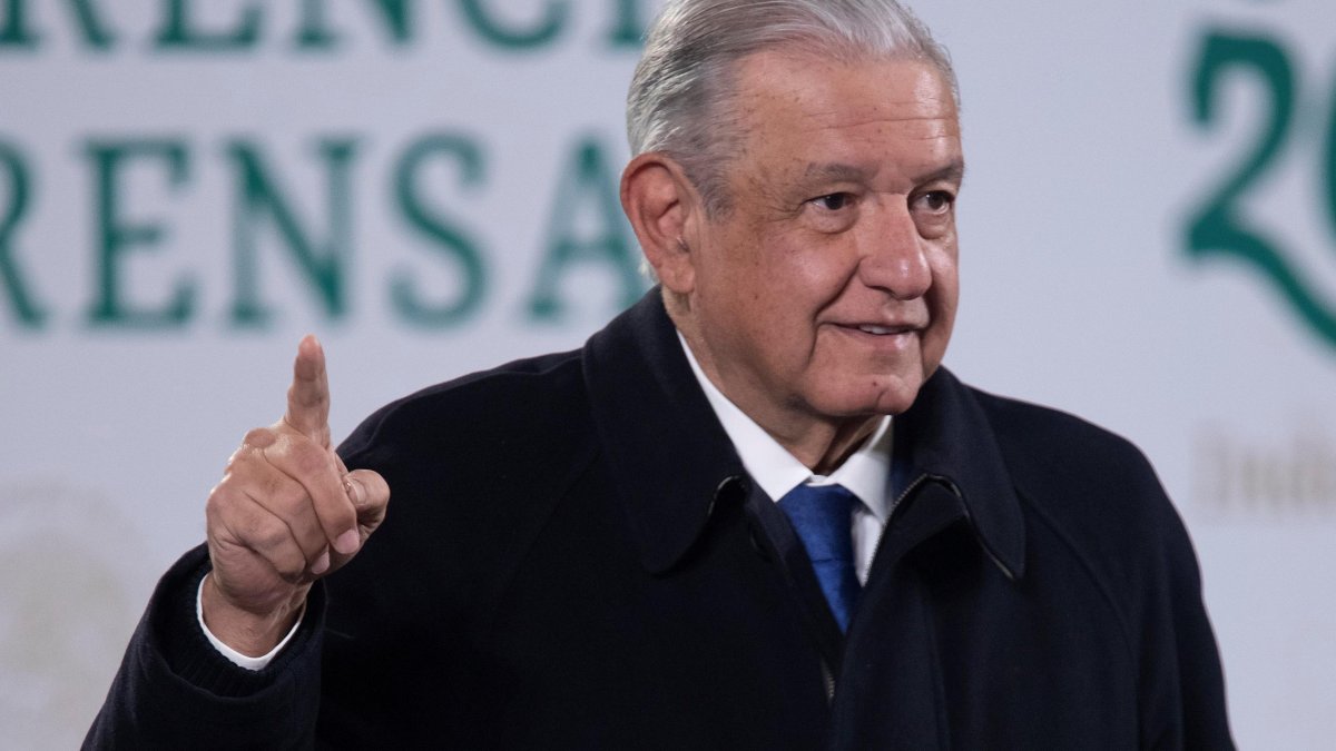 El mandatario Andrés Manuel López Obrador durante una rueda de prensa, hoy, en el Palacio Nacional de la Ciudad de México.