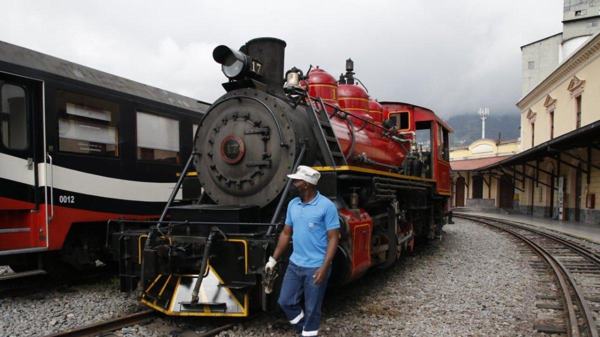 Traspaso. Se suscribió la escritura pública parcial de traspaso de la empresa ferroviaria.