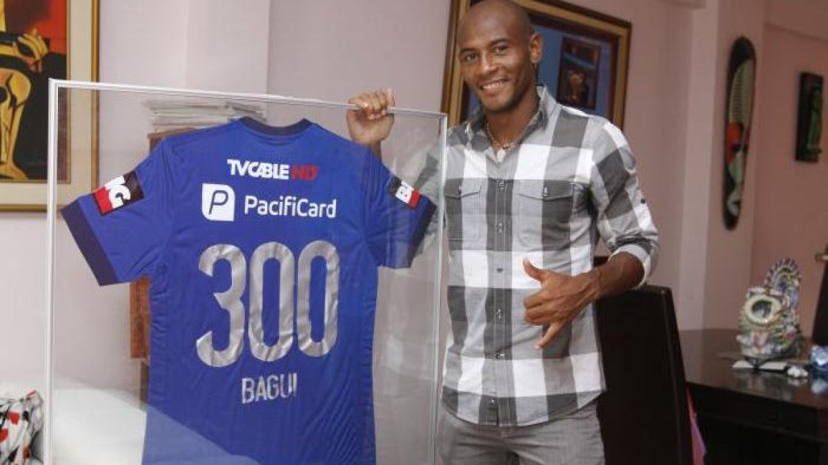 Óscar Bagüí tendrá su partido de despedida en este mes y tendrá a varios exjugadores históricos en su adiós.