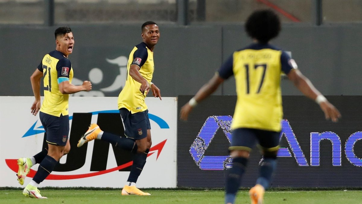 Ecuador ya marca su primero gol en Perú.