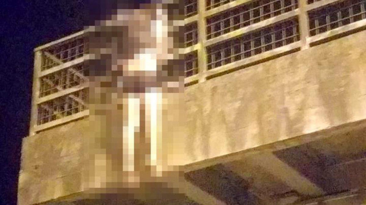 Transeúntes descubrieron el cuerpo colgado en lo alto de un paso elevado, a las 06:00 de este martes 15 de marzo.