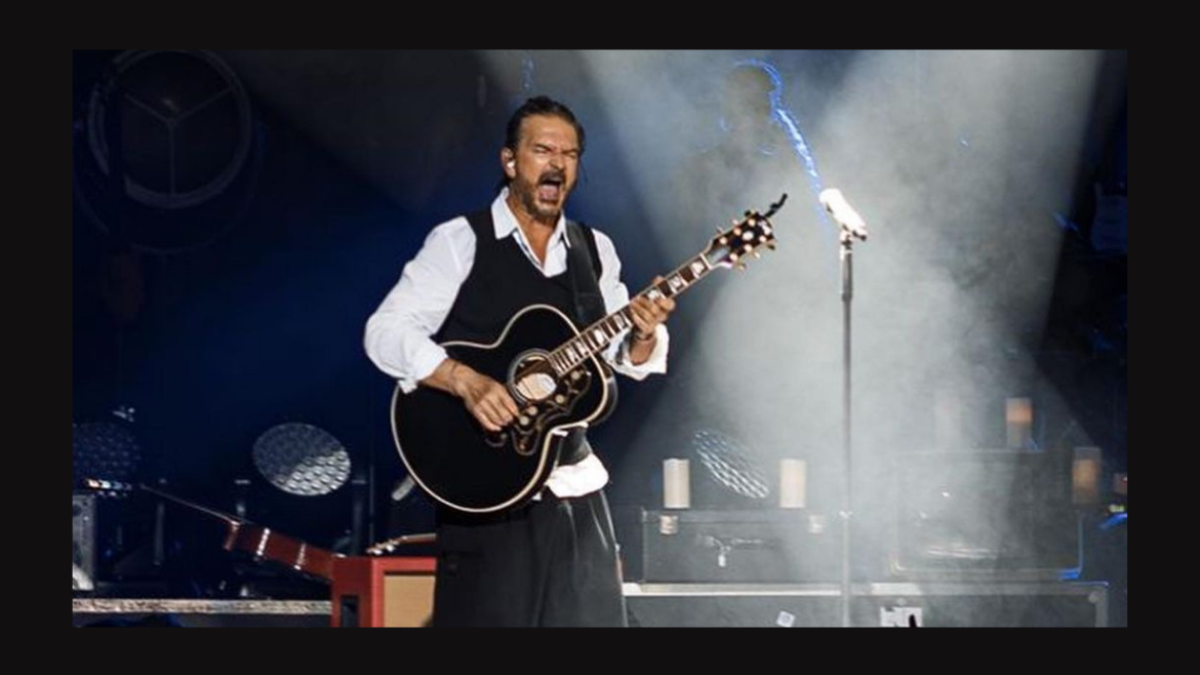 Ricardo Arjona en concierto.