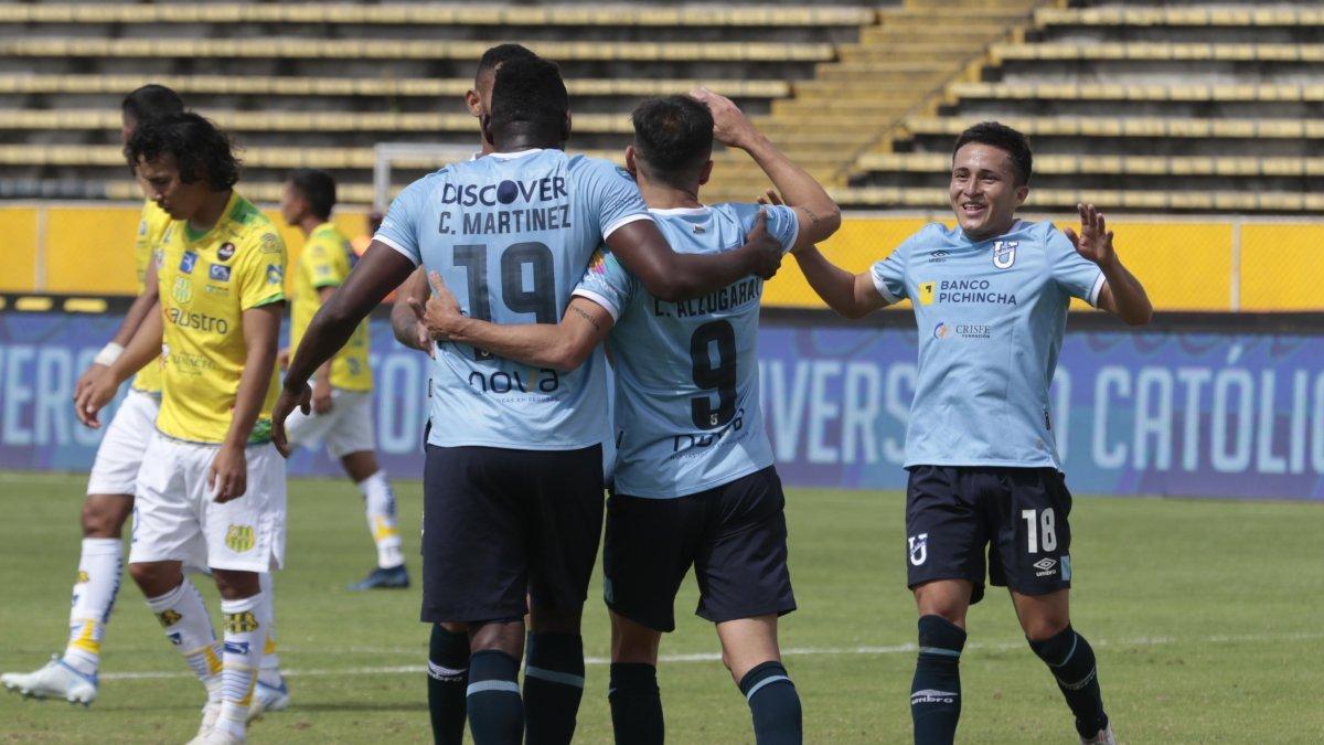 Universidad Católica ganó con contundencia ante un irreconocible Gualaceo.