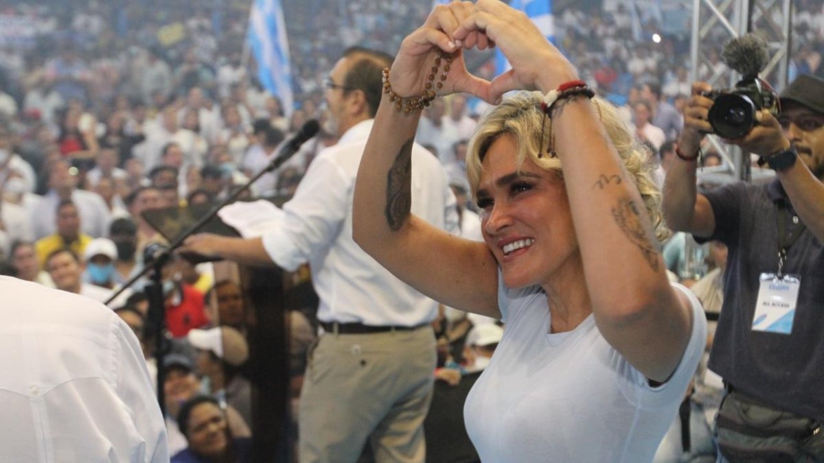 Cynthia Viteri en el lanzamiento de su precandidatura.