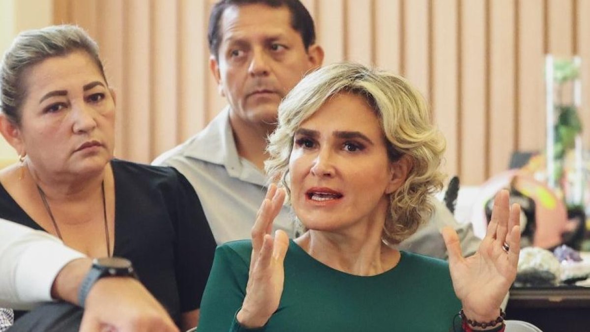 Cynthia Viteri es la alcaldesa de Guayaquil y esposa de el publicista Juan Carlos Vásconez.