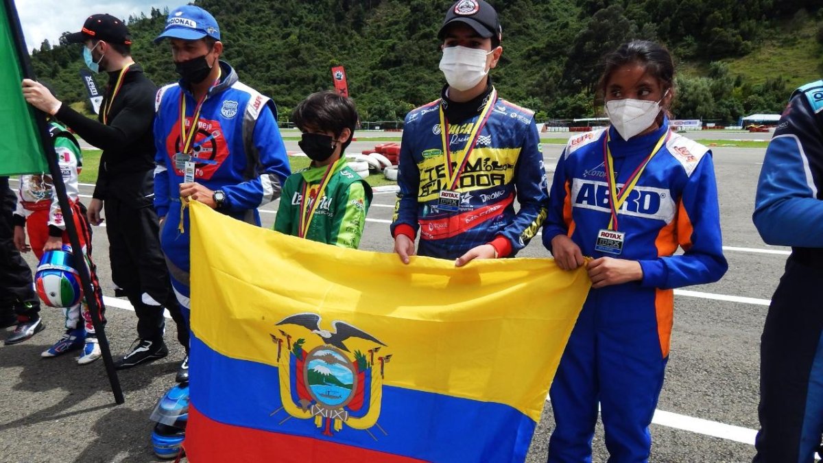 Leonidas Drouet (segundo desde la derecha) ya formó parte del equipo tricolor del año pasado, en Cajicá, Colombia.