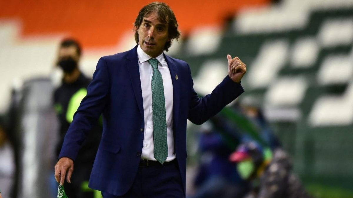 El estratega uruguayo Guillermo Almada actualmente dirige al Pachuca de México.