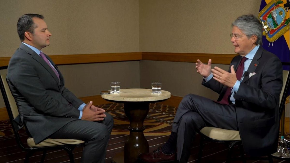 El presidente Guillermo Lasso atendió una entrevista al medio de comunicación estadounidense la Voz de América (VOA)