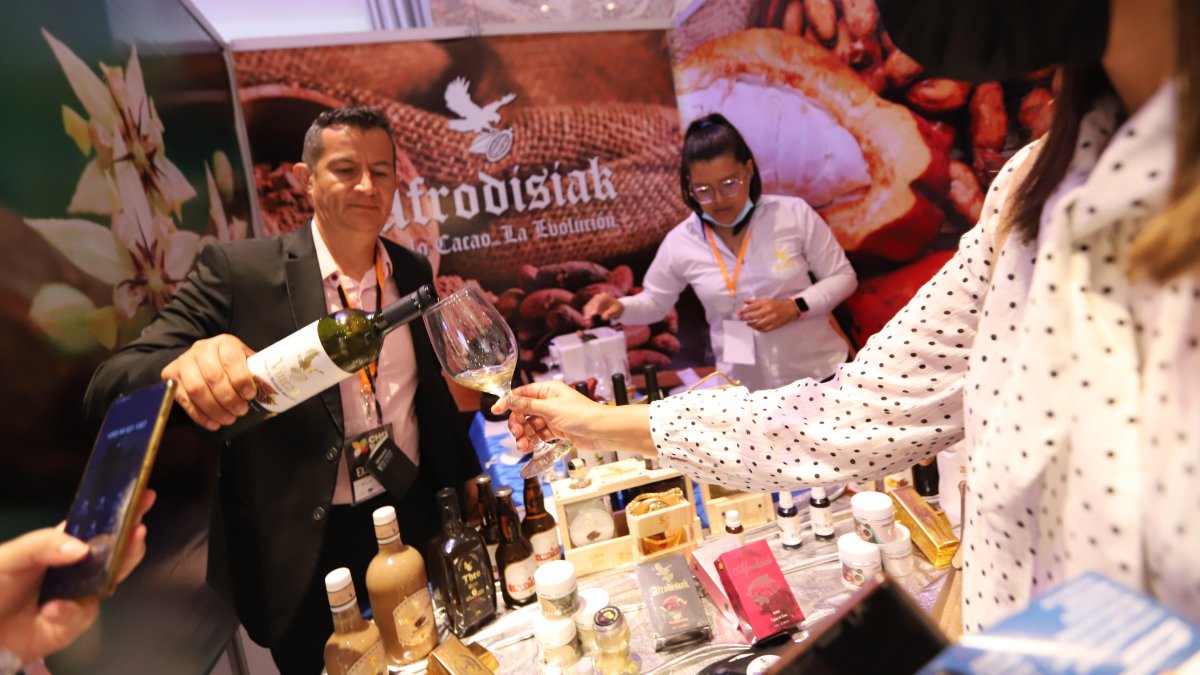 Negocio.- Afrodisiak produce cerveza, vinos, whisky, brandy, perfumes entre otros productos a partir del cacao.