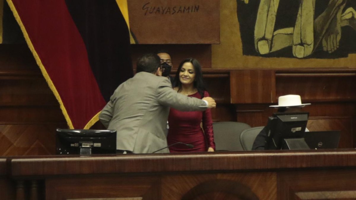 La sesión del pleno de la Asamblea se desarrolla de forma presencial.