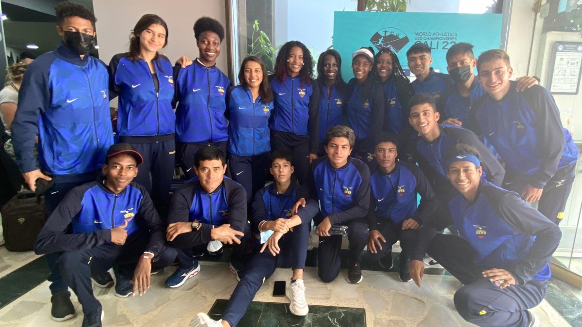 El equipo nacional U20 viajó el fin de semana a Colombia.