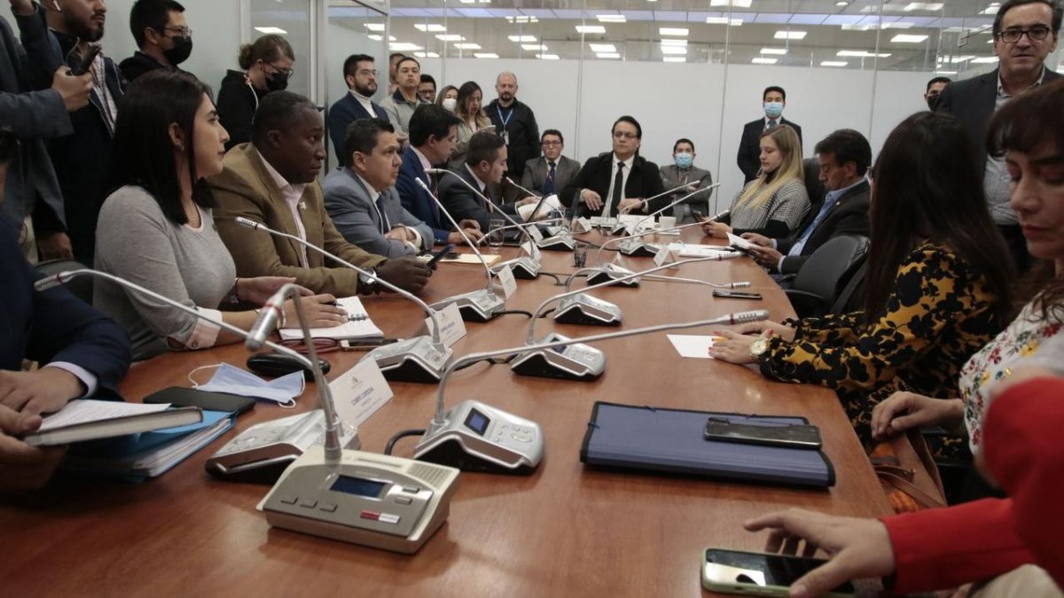 Fiscalización. La mesa legislativa recomendó el archivo del caso, pero no hubo el respaldo de los miembros.