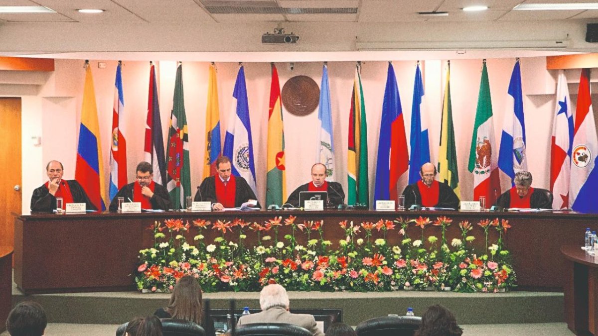 Referencia. Los delegados del alto comisionado dieron lectura a la sentencia durante la sesión virtual