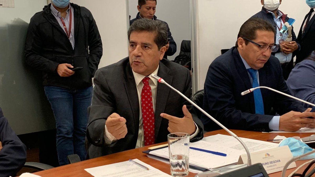 El asambleísta Segovia pidió que se investiguen sus cuestas bancarias para evitar suspicacias.