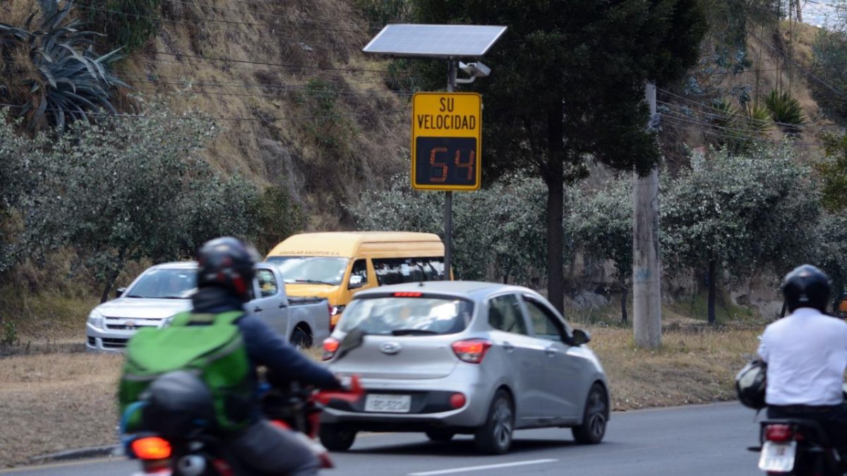 Mariscal Sucre. Es una de las arterias de mayor conflicto vial y los conductores solo ante el fotorradar reducen la velocidad para después volver a excederla.