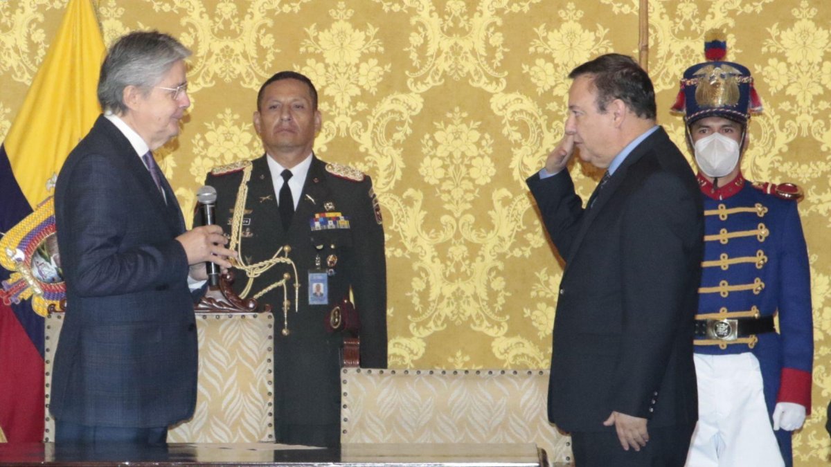 Zapata fue posesionado como nuevo ministro del Interior el 26 de septiembre de 2022 en el Salón Amarillo del Palacio de Carondelet.