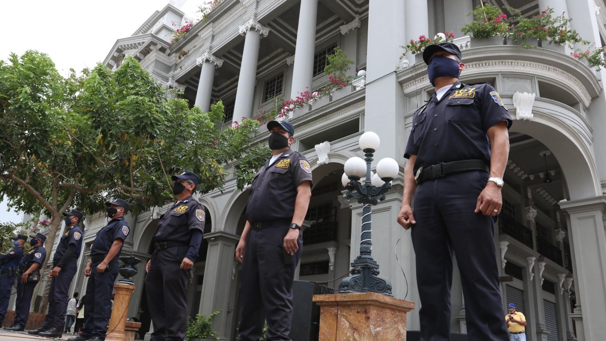Fachada del edificio central del Municipio de Guayaquil.