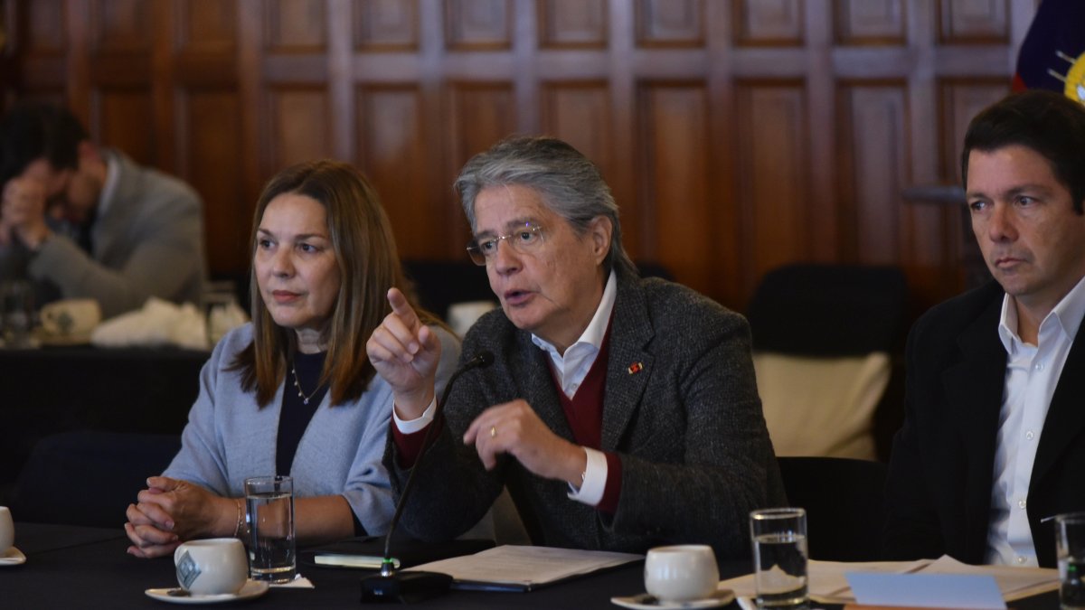 Las contradicciones y la falta de gestión del presidente Guillermo Lasso han afectado su credibilidad.