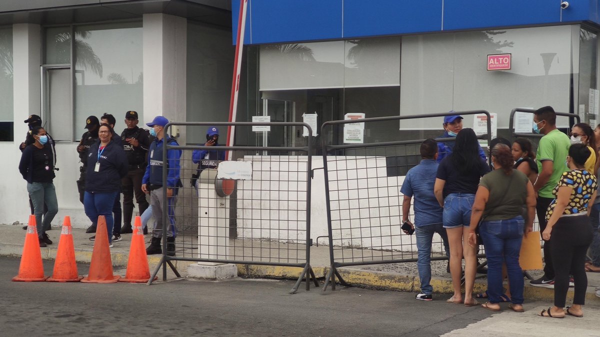 Los ciudadanos esperan que pronto les entreguen los cuerpos de sus allegados