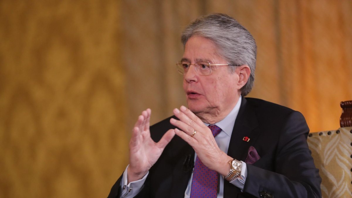 El presidente Guillermo Lasso, mantuvo una entrevista con Carlos Vera.