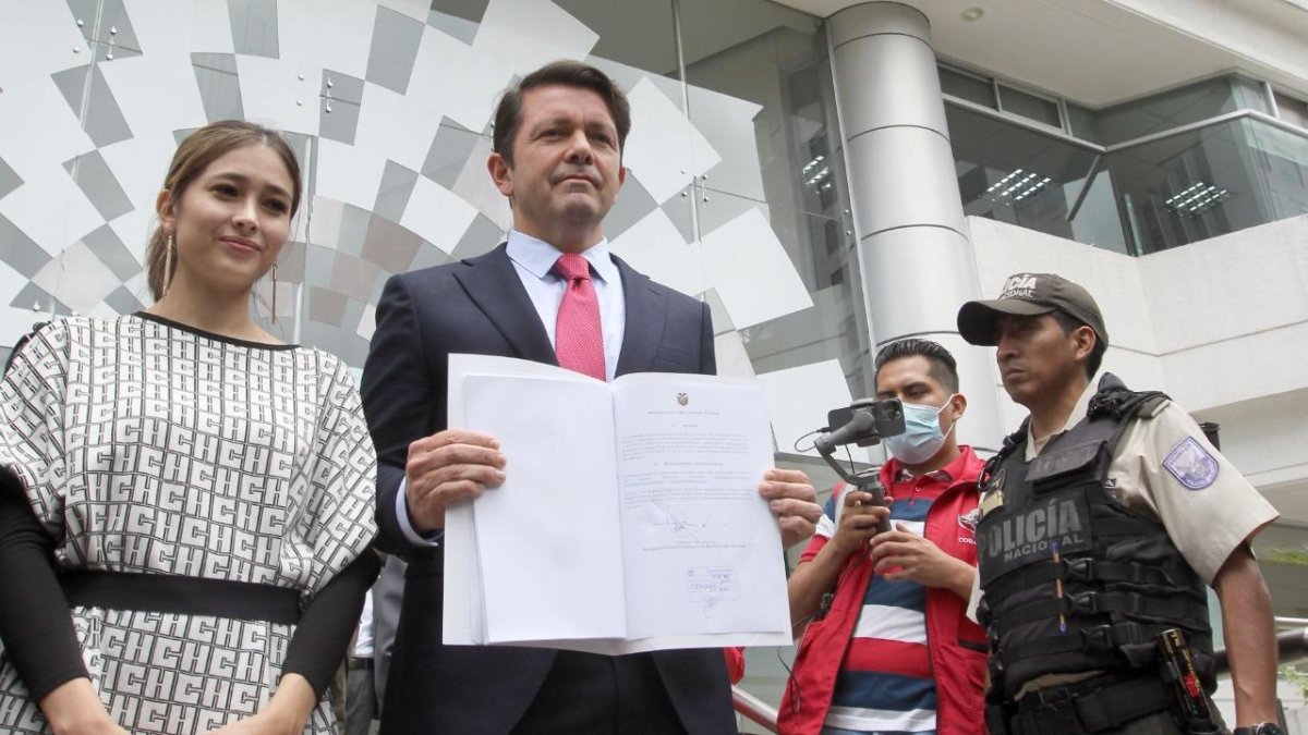 Urnas. Los temas que se preguntarán a la gente, en estudio.