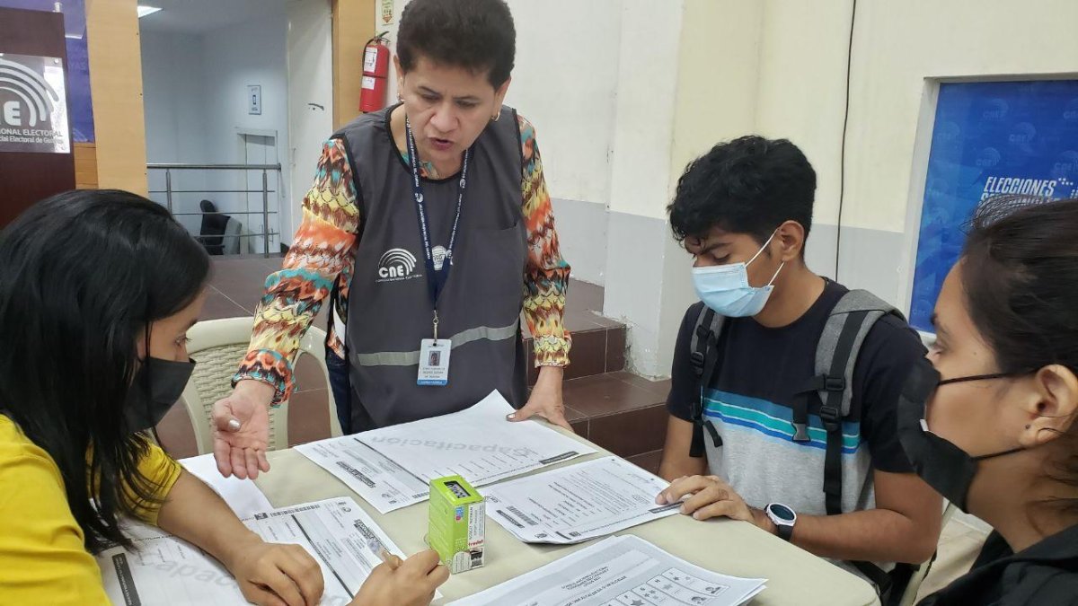 Desde el 8 de noviembre al 5 de febrero se capacitará a los mienbros de la Junta Receptora del Voto en las delegaciones electorales.