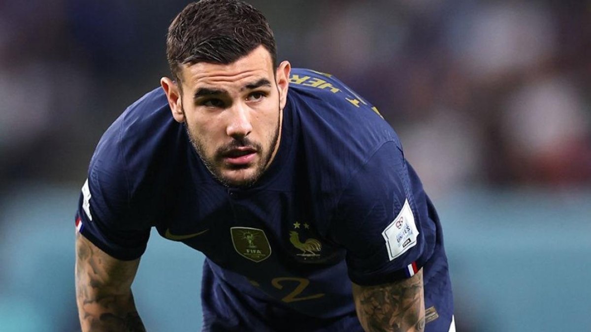 Theo Hernández, defensor francés.