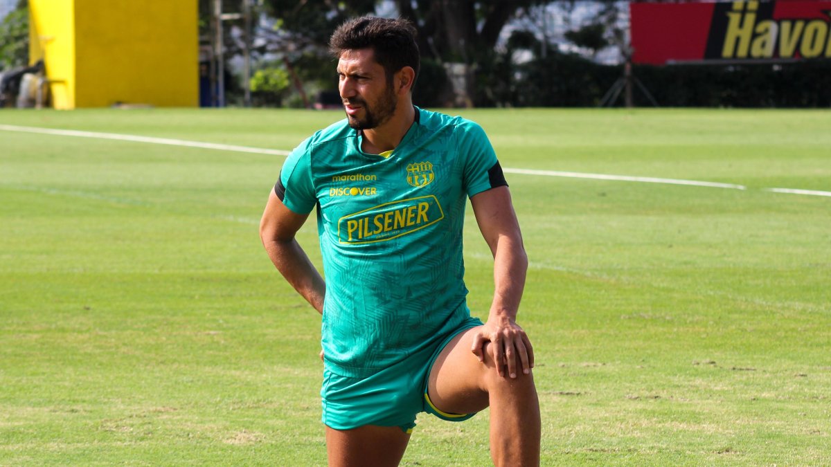 Bruno Piñatares, volante del cuadro amarillo, es uno de los que permanecerá en el cuadro amarillo.