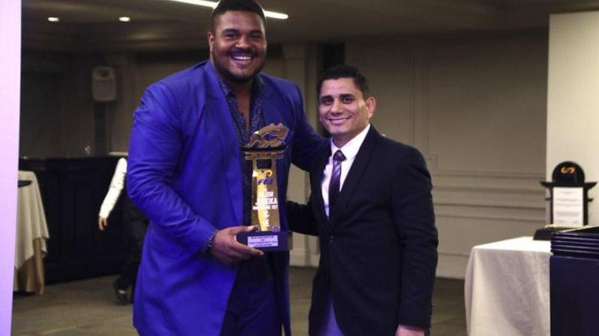 Freddy Figueroa (i) fue reconocido como el Mejor Judoca categoría absoluta.