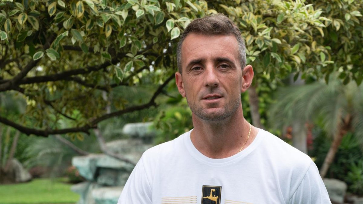 Damián Díaz vende sus productos en las mismas tiendas que Barcelona.