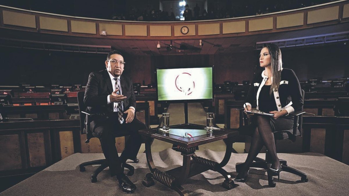 Entrevista. Esta semana, el presidente de la Asamblea se sirvió de los medios de comunicación legislativos, que son públicos, como si fueran suyos.