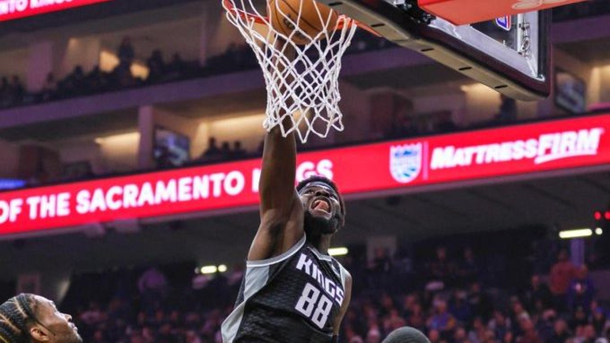 Queta durante el partido ante los Lakers donde fue figura.