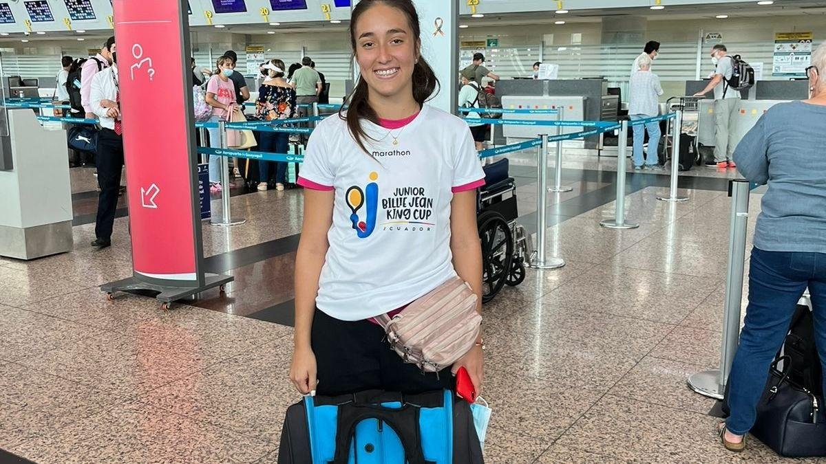 La tenista nacional viajó el fin de semana a Australia.