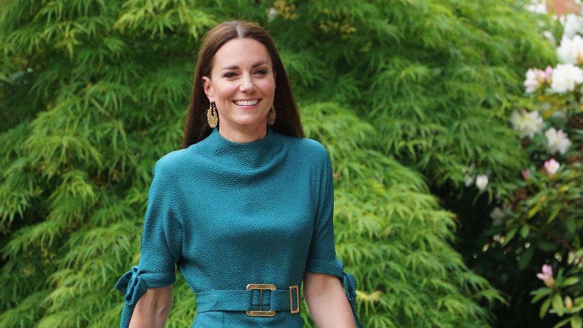Kate Middleton es buena para la cocina. Su especialidad es el pollo asado.