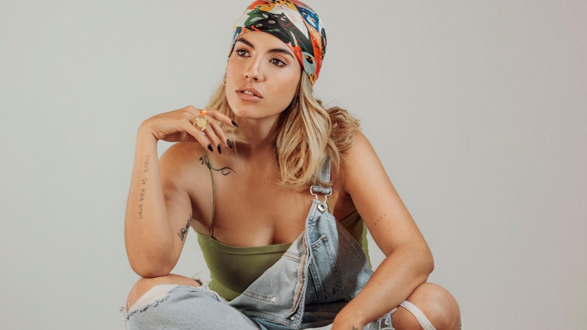 Mía Terán regresa a Bogotá la ciudad donde vivió y trabajó varias temporadas.