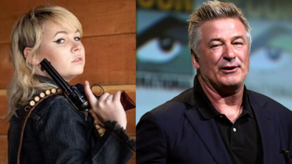 La armera Hannah Gutierrez-Reed y el actor Alec Baldwin, dos de los señalados como responsables de la muerte de la Halyna Hutchins.