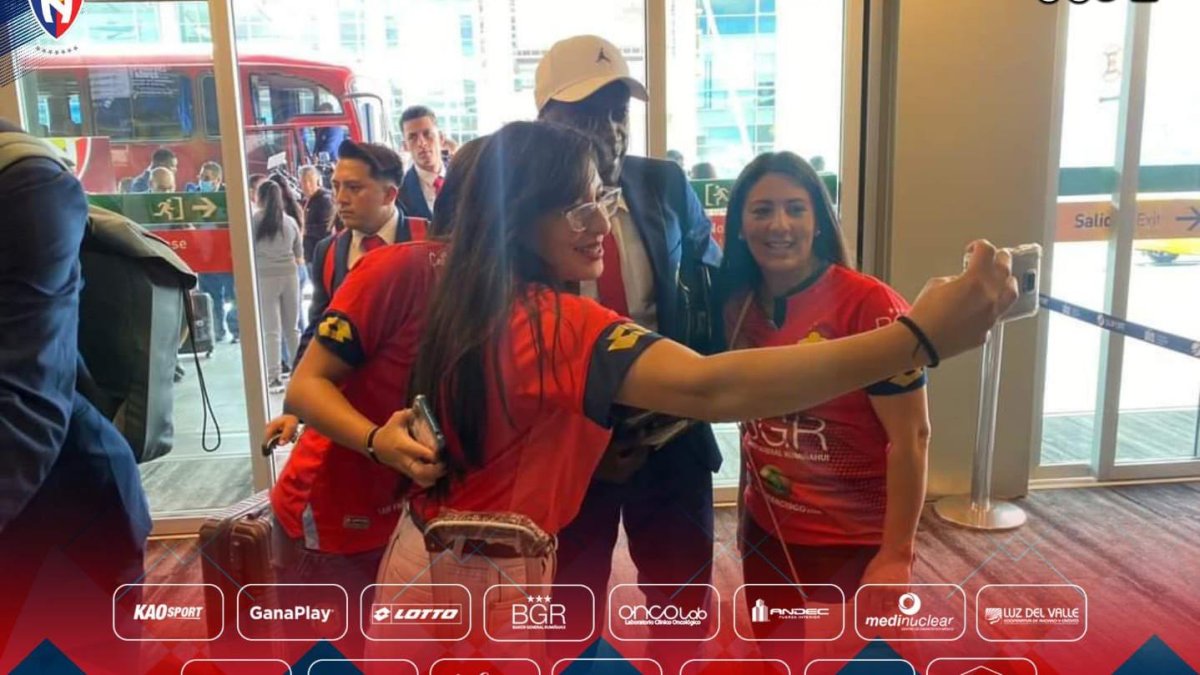 Los jugadores de El Nacional viajaron este lunes 6 de febrero con rumbo a La Paz, para jugar el miércoles 8 ante Nacional Potosí.