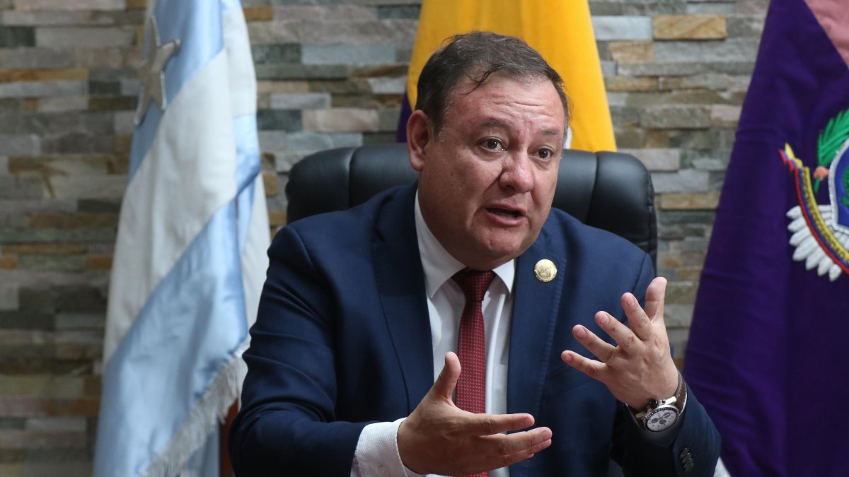 El ministro del interior está en el cargi desde septiembre de 2022. Expuso que se han atendido todas las alertas de atentados y violencia en el país.