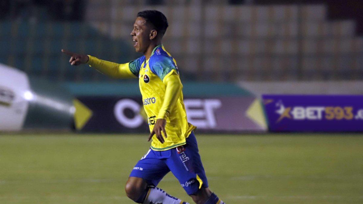 Jesús Preciado marcó el 1-0  de Gualaceo.