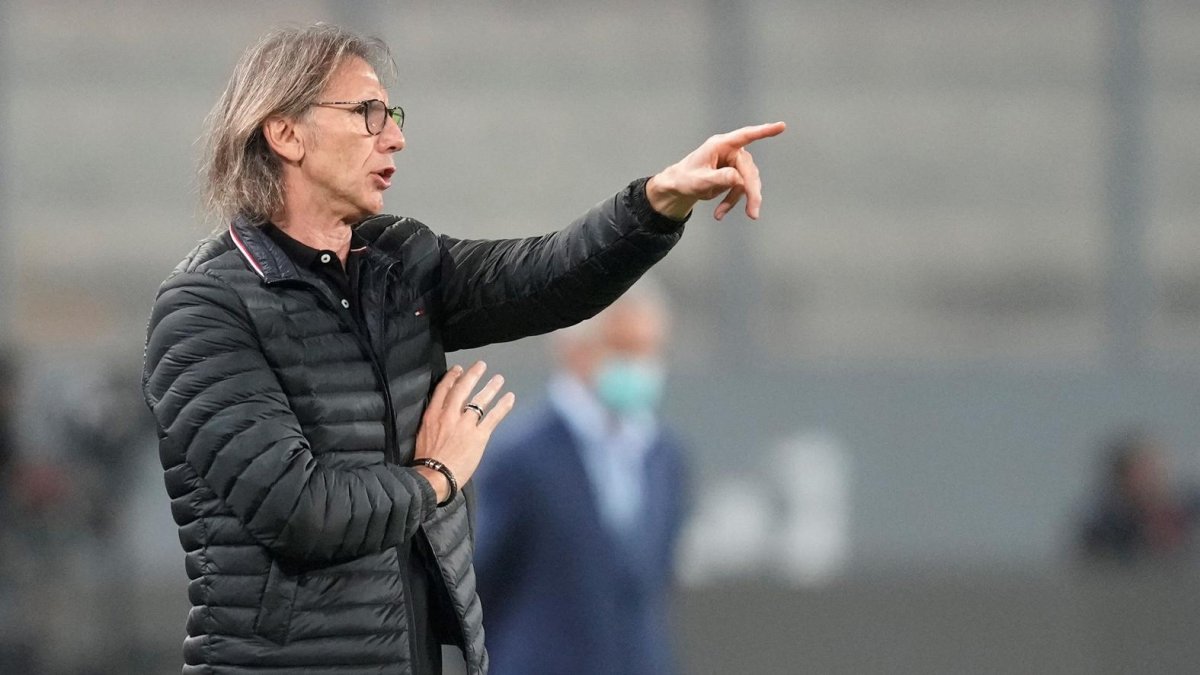 Las tratativas entre la FEF y Ricardo Gareca llegaron a su fin. El entrenador volvería a Vélez Sarsfield, pues medios argentinos aseguran que su traspaso está ‘cerrado’.