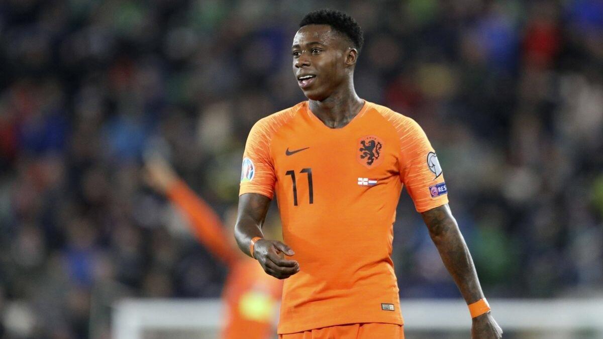El ofensivo neerlandés Quincy Promes acumula 50 partidos con su selección de los cuales marcó y asistió en siete oportunidades, respectivamente.