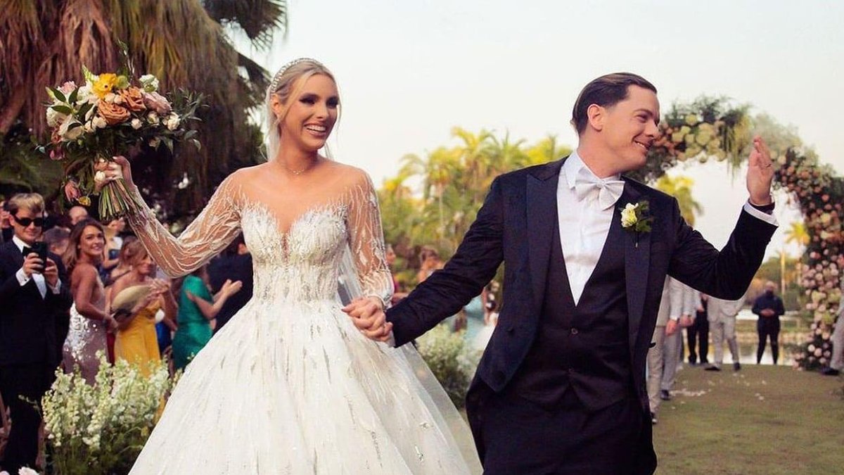 Lele Pons y Guaynaa en el día de su boda, a la que acudieron 300 invitados.