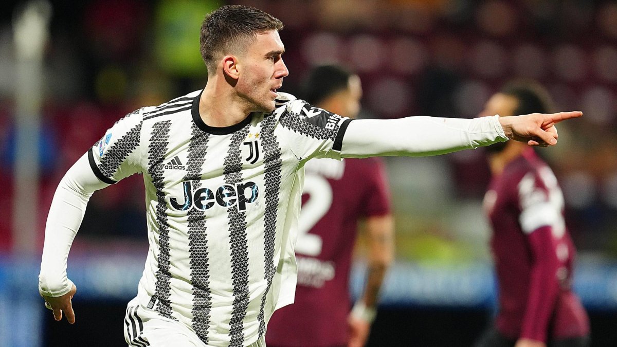 Dusan Vlahovic será titular este jueves 9 de marzo ante el Friburgo por los octavos de final de la Europa League.