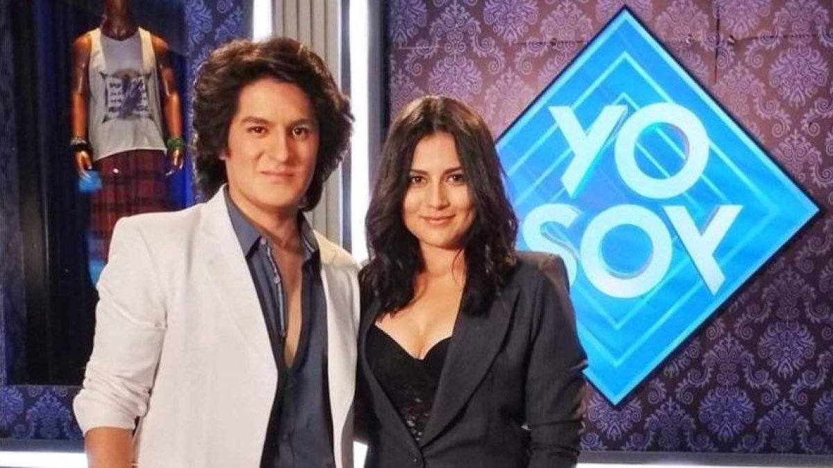 Roberth Ordóñez interpreta a Camilo Sesto y Lina Ojeda imita a Laura Paussini.