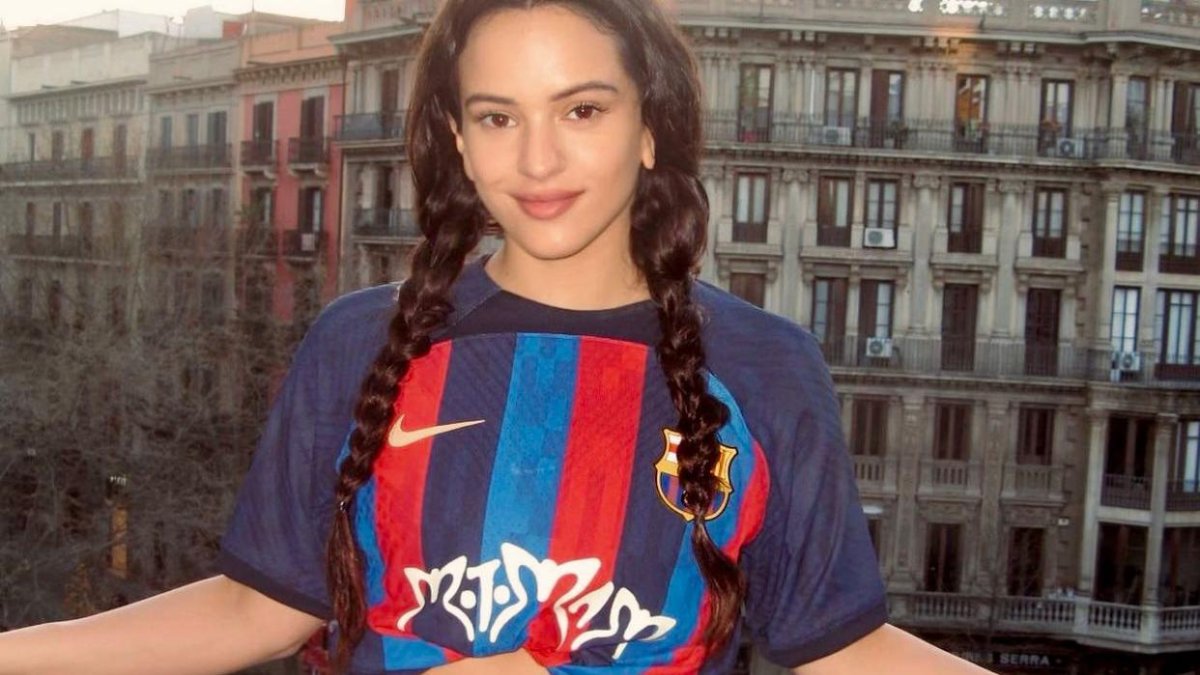 El Barça lucirá una camiseta con el logo de Rosalía en el próximo Clásico de la Copa del Rey